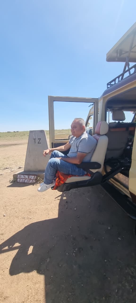 Wheelchair-adapted safari vehicle for accessible travel in Kenya
